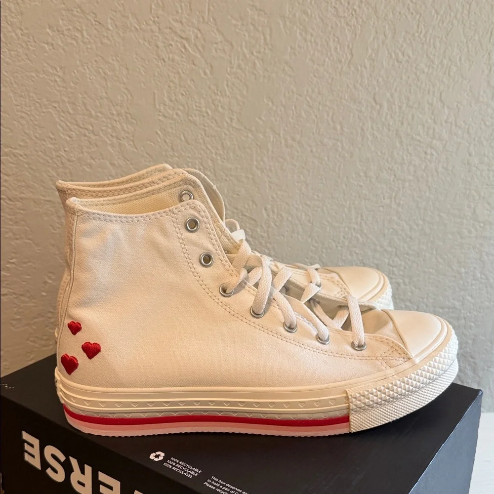 Chuck Taylor All Star Lift Valentine's Day Platform Lace Up‎ Sneakers Big Kids 7